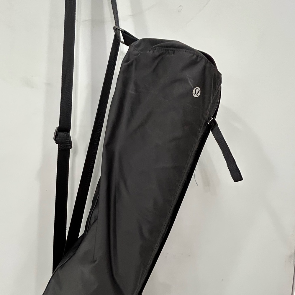 Lululemon Yoga mat and bag.